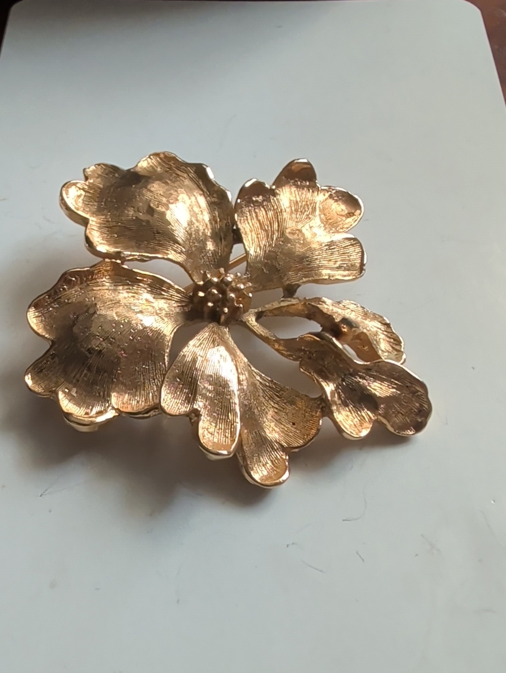 Vintage Flower Brooch Pin Goldtone Floral Petal Coat Jewelry Lapel 1.75" Classic